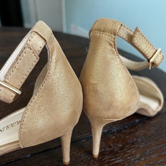 Enzo Angiolini Gold Shoes BRAND NEW, NEVER WORN! - Picture 7 of 13